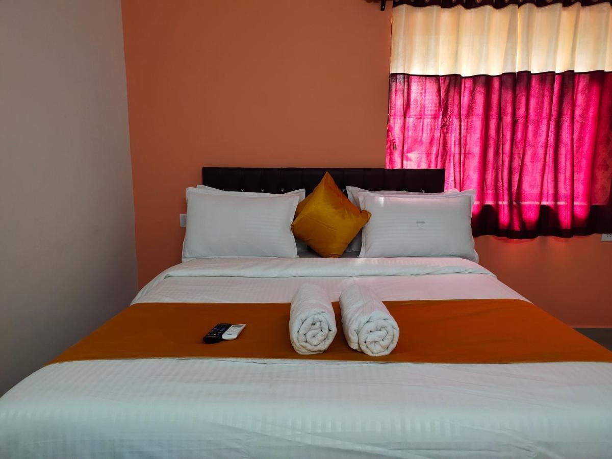 Hotel Om Baga Residency Zewnętrze zdjęcie